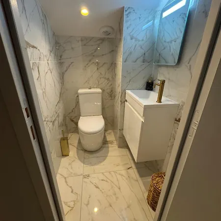 Appartement La Romaine De Nîmes, Balnéo, Hammam, Clim Nîmes