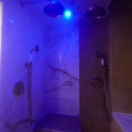 La Romaine De Nîmes, Balnéo, Hammam, Clim Appartement Nîmes